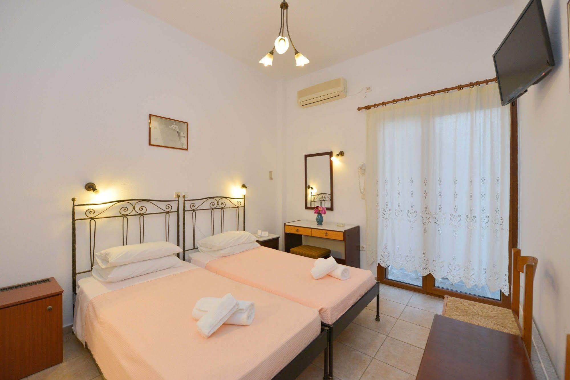 Artemon Hotel Artemonas ภายนอก รูปภาพ